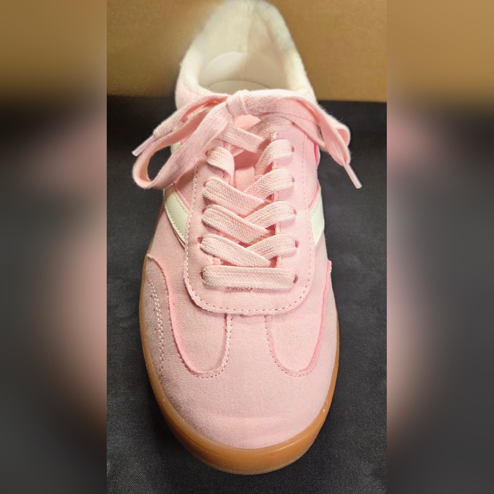 Madden Girl Giia Light Pink Suede Gum Sole Sneakers 7 W/ Box - Picture 6 of 15